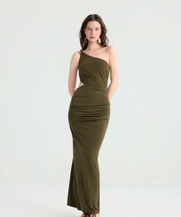 Designer One-Shoulder Side Cutout Ruched Maxi Dress, Metal Buckle Detail Slimming Gown, Summer Premium Niche Vacation Basic.