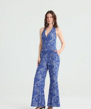 Designer Retro Print Halter Jumpsuit, V-Neck Flare Leg Slimming Tall, Summer Premium Niche Vacation Wide-Leg Jumpsuit.